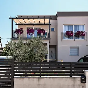 Mena Apartment