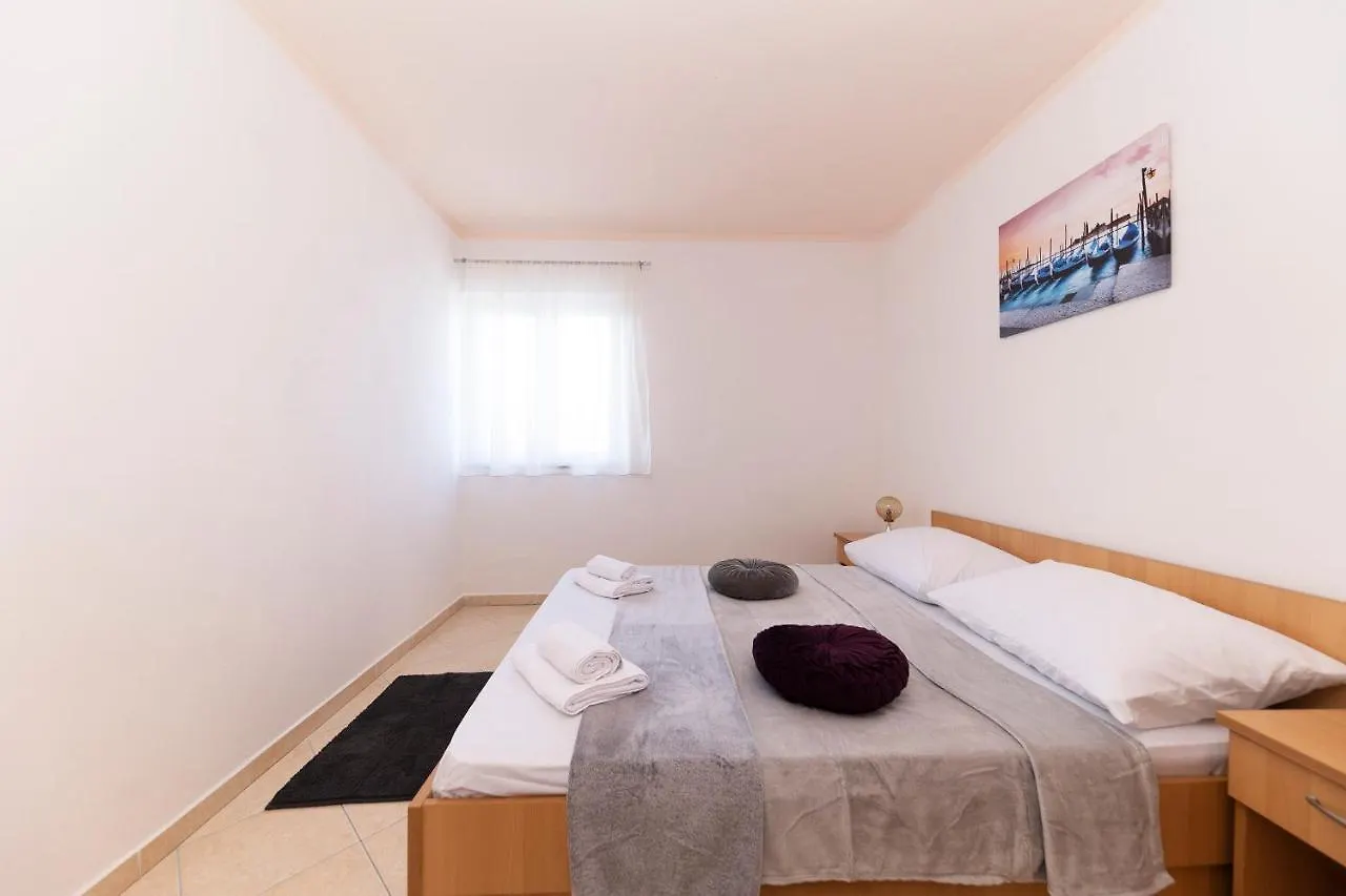 Apartments Seaside Bibinje 0*,  Croatia